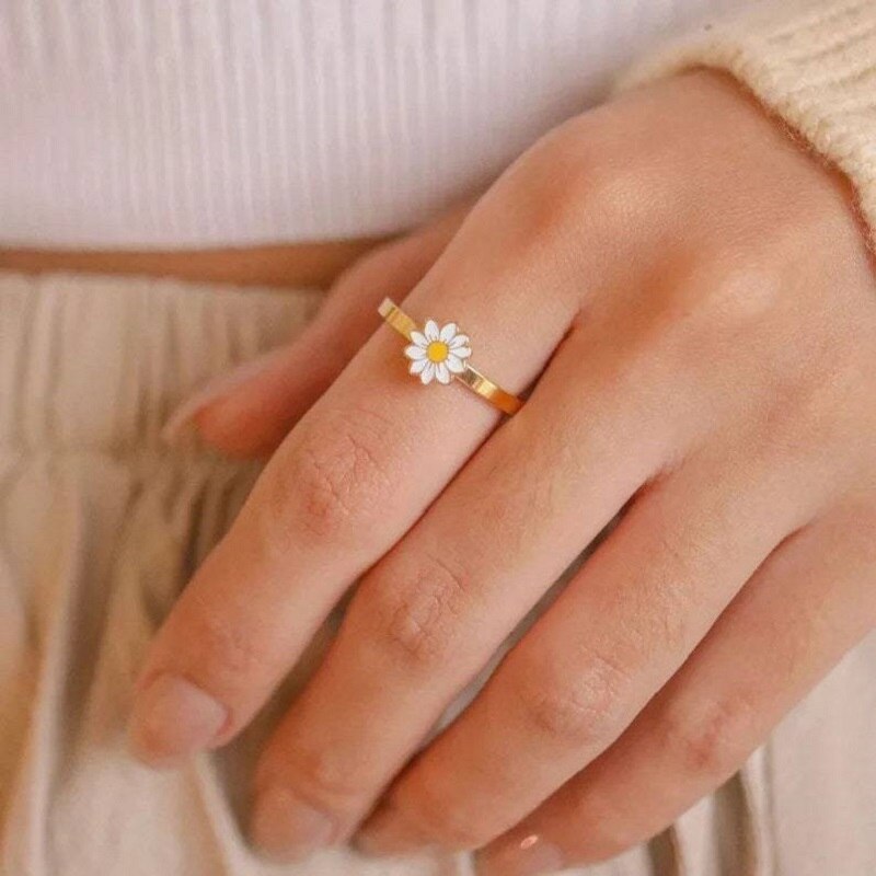 Fidget Spinner Rotatable Ring For Women - 